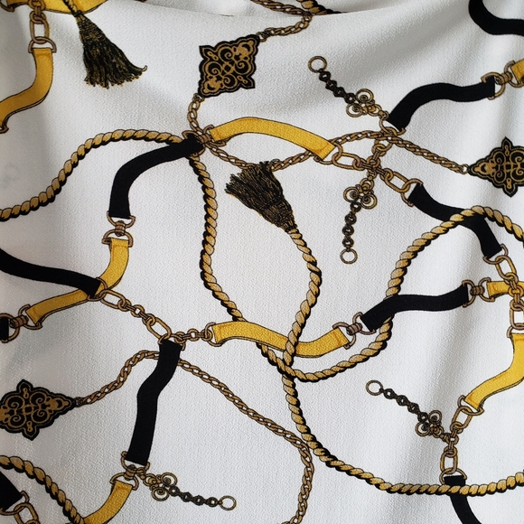 💥I.N.C cold shoulder white equestrian print size small 💥 - Picture 2 of 6